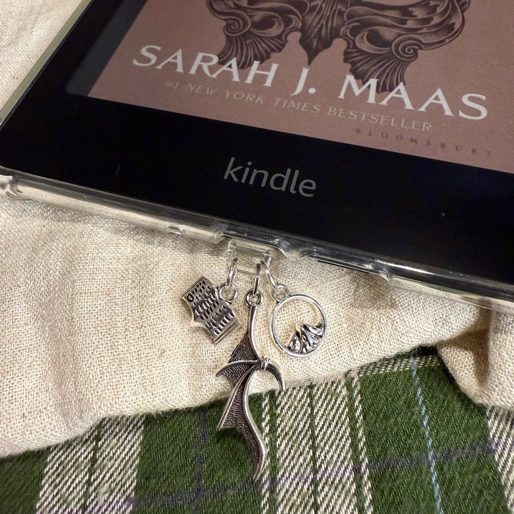 ACOTAR Kindle Charm USB-C Dust Plug
